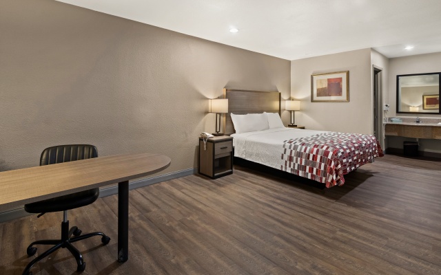 photo 5 of Red Roof Inn & Suites Irving – DFW Airport South
