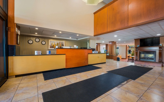 photo 2 of Best Western Detroit Livonia