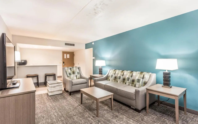 photo 4 of EverSpring Inn & Suites Marshall