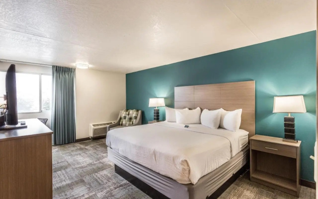 photo 5 of EverSpring Inn & Suites Marshall