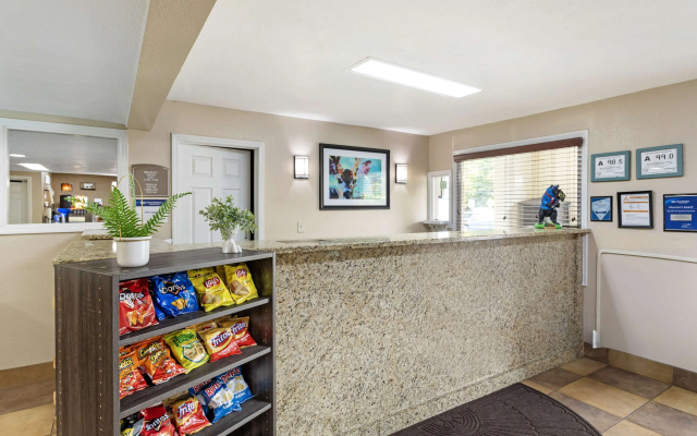 photo 2 of Best Western Mountainbrook Inn