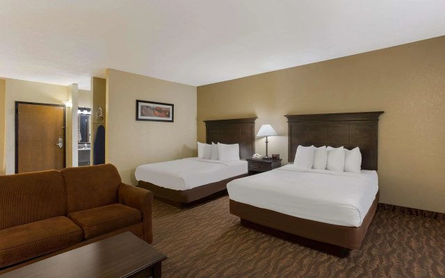 photo 3 of Best Western Music Capital Inn