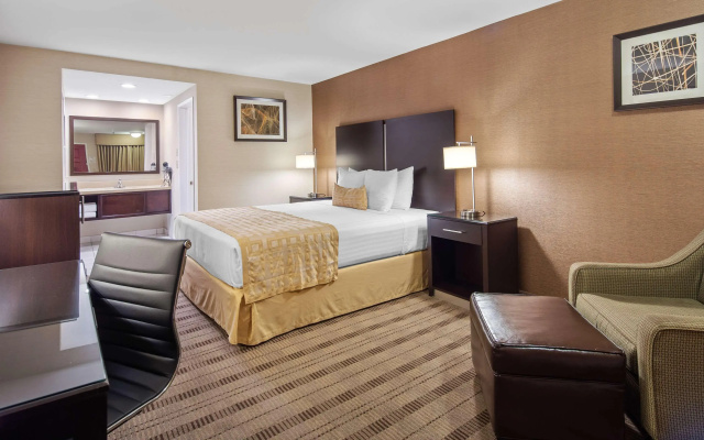 photo 3 of Best Western Pasadena Royale Inn & Suites