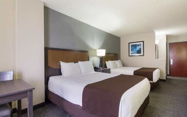 photo 3 of SureStay Plus Hotel by Best Western Houston Medical Center