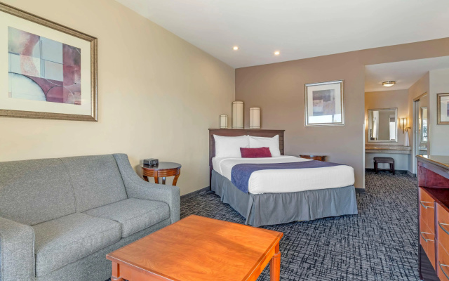 photo 5 of Best Western Plus Bayside Hotel