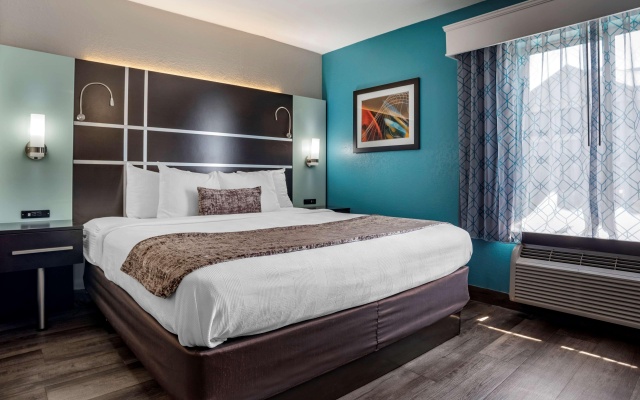 photo 3 of Best Western Carlton Suites