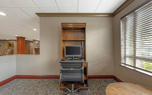 photo 4 of Best Western Cascade Inn & Suites