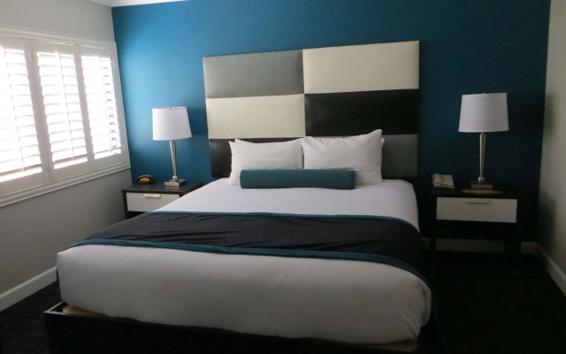 photo 2 of Best Western Plus Casino Royale - Center Strip