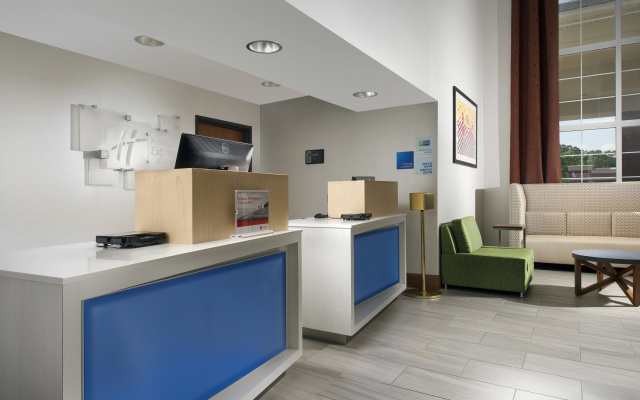 photo 3 of Holiday Inn Express & Suites Charlottesville - Ruckersville by IHG