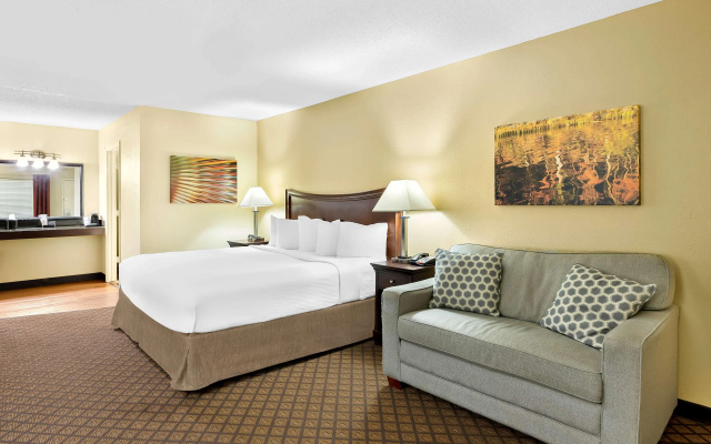 photo 3 of Best Western Coach House
