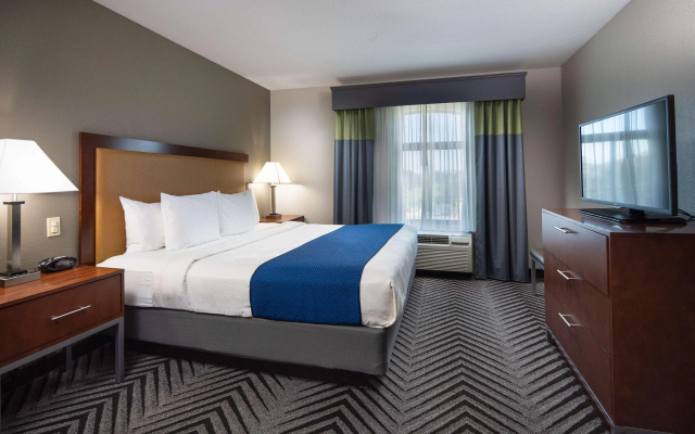 photo 3 of Best Western Inn & Suites San Mateo - San Francisco Airport