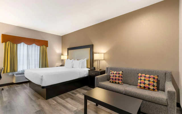 photo 3 of Best Western Plus Des Moines West Inn & Suites
