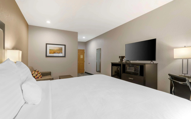 photo 4 of Best Western Plus Des Moines West Inn & Suites
