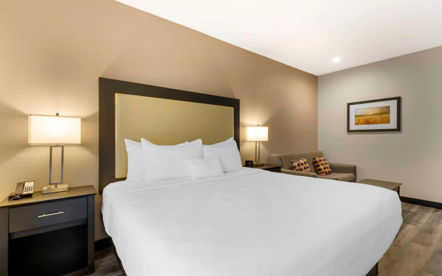 photo 5 of Best Western Plus Des Moines West Inn & Suites