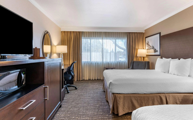 photo 4 of Best Western Plus Garden Court Inn