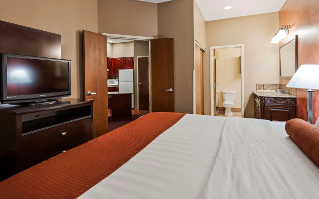 photo 4 of Best Western Plus Hannaford Inn & Suites