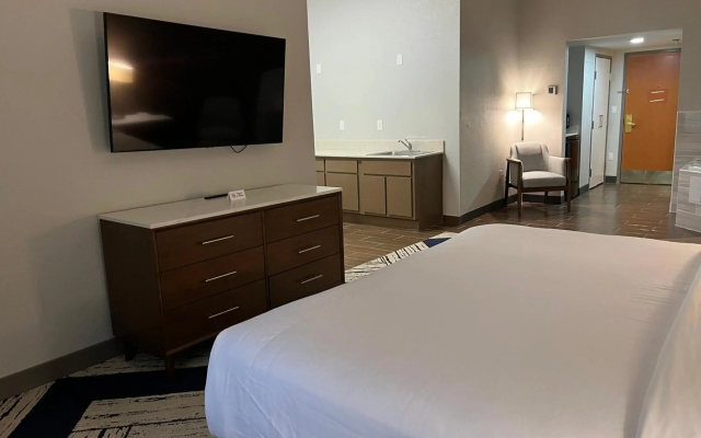 photo 4 of Four Points by Sheraton College Park Atlanta Airport