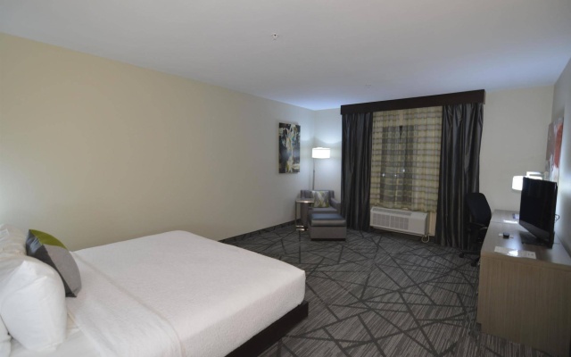 photo 4 of BEST WESTERN Plus Houston I45 North Inn and Suites