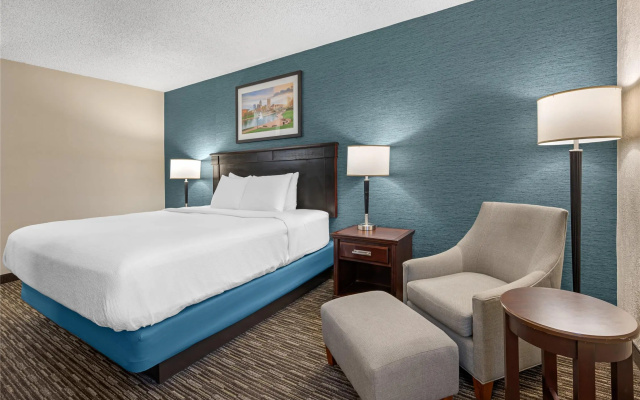 photo 3 of Best Western Plus Indianapolis North At Pyramids