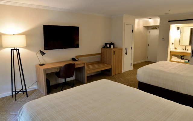 photo 4 of Best Western Plus Inn At The Vines