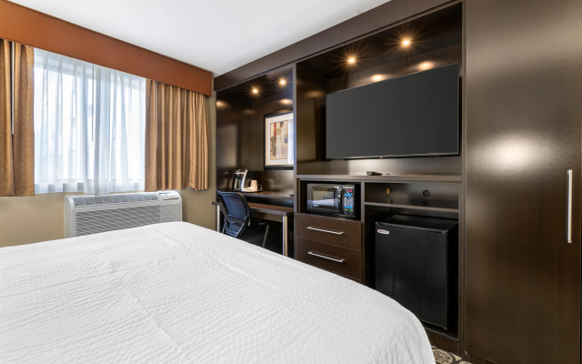 photo 4 of Best Western Plus InnTowner Madison