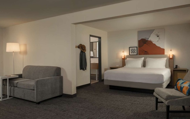 photo 5 of Spark by Hilton Houston Bush Intercontinental Airport