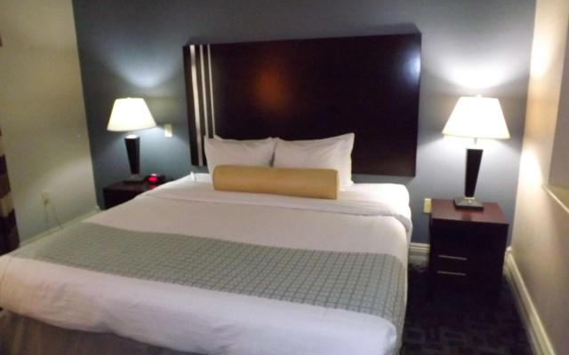 photo 4 of Best Western Plus Kalamazoo Suites