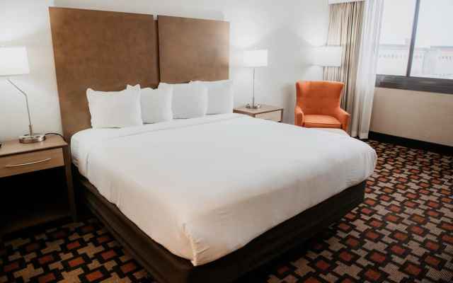 photo 3 of Radisson Hotel St. Paul Downtown