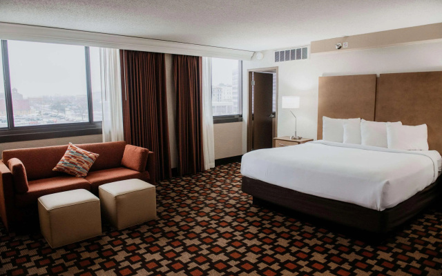 photo 4 of Radisson Hotel St. Paul Downtown