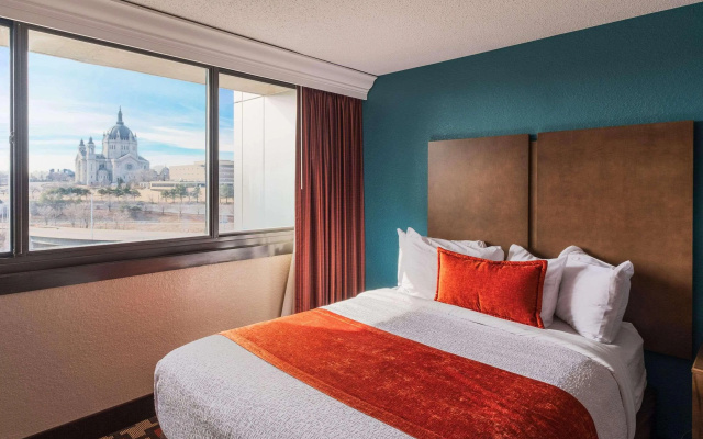 photo 5 of Radisson Hotel St. Paul Downtown