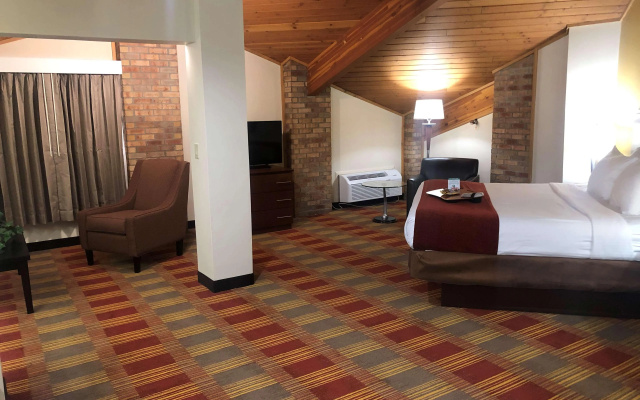 photo 3 of Best Western Lakewood Inn