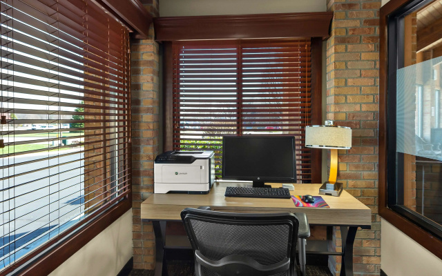 photo 4 of Best Western Lakewood Inn