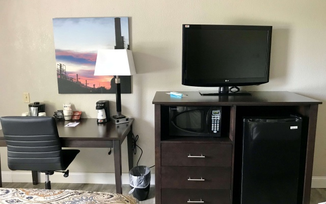 photo 4 of SureStay Plus Hotel by Best Western Lehigh Valley