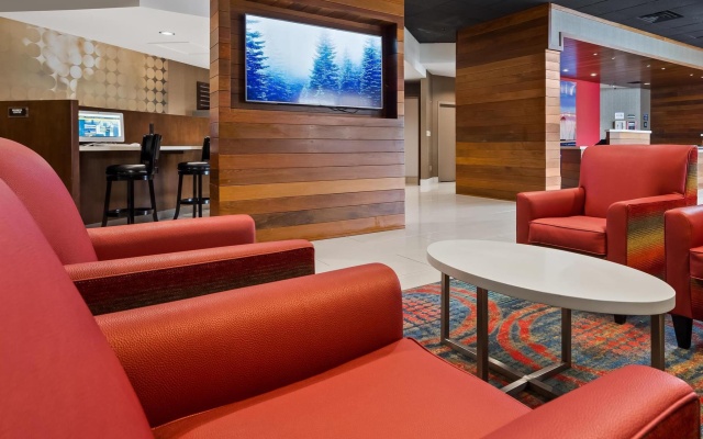 photo 2 of Holiday Inn Brookfield - Milwaukee by IHG