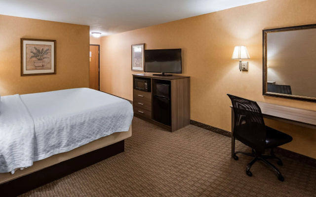 photo 5 of Best Western Plus North Canton Inn & Suites