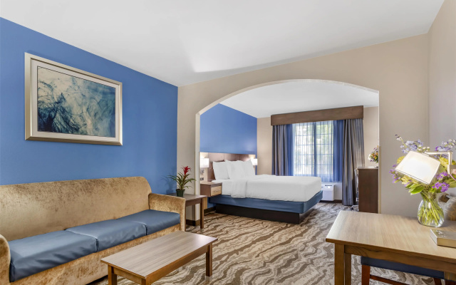 photo 5 of Best Western Plus River Escape Inn & Suites