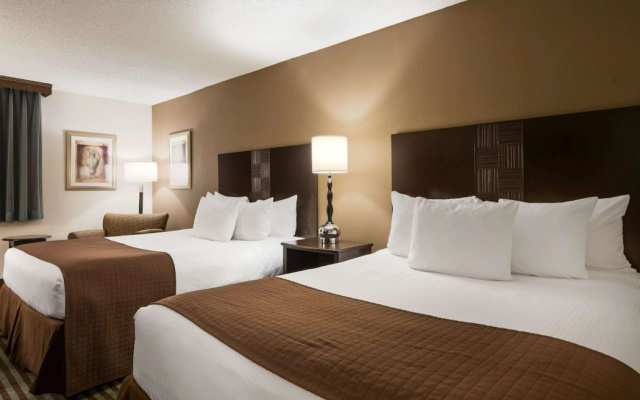 photo 5 of Best Western Plus Seville Plaza Hotel