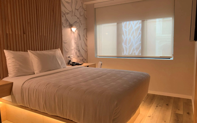 photo 4 of Best Western Plus Soho Hotel