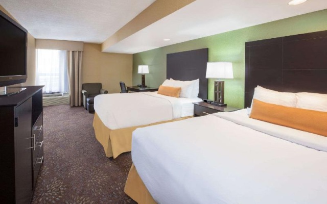photo 3 of Wyndham Garden Sterling Heights