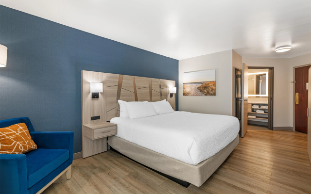 photo 5 of Best Western Plus The Inn at Hampton
