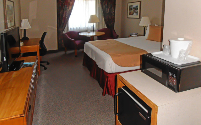 photo 4 of Clarion Inn