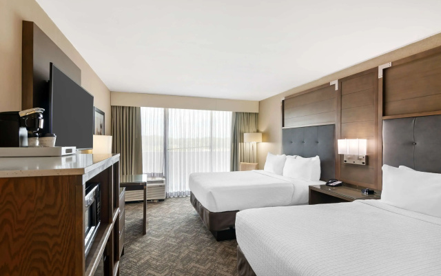 photo 4 of Best Western Plus Kansas City Sports Complex Hotel