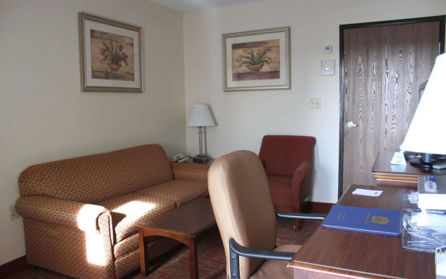 photo 2 of MHO Inn & Suites