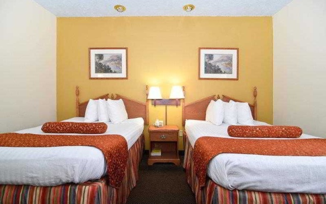 photo 4 of Red Roof Inn & Suites Clinton MS