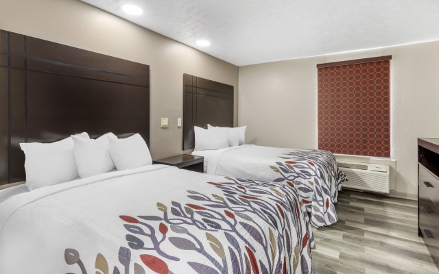 photo 5 of Red Roof Inn & Suites Clinton, MS
