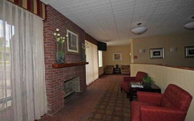 photo 3 of Best Western River Inn
