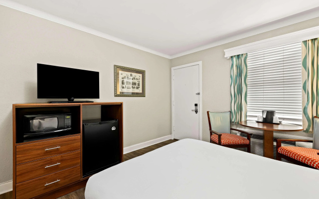 photo 5 of Best Western Route 66 Rail Haven