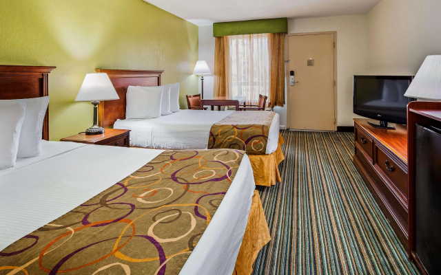 photo 3 of Ramada by Wyndham Savannah Gateway