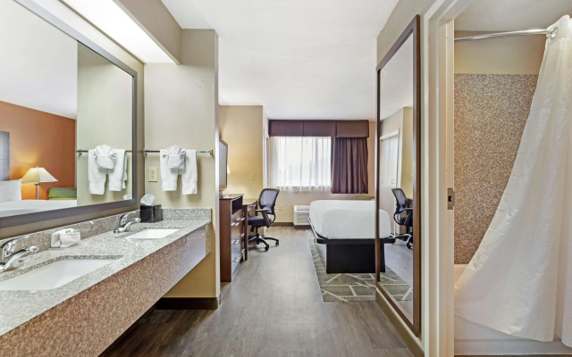 photo 5 of Best Western Inn & Suites