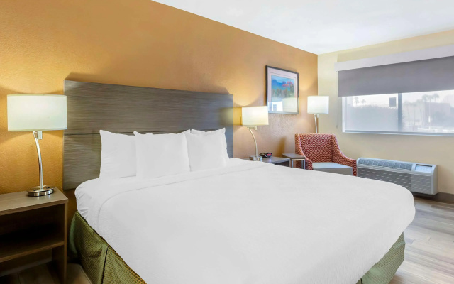 photo 5 of Best Western Superstition Springs Inn